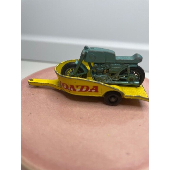 1967 LESNEY MATCHBOX HONDA MOTORCYCLE AQUA & TRAILER YELLOW NO. 38 DIECAST - Picture 1 of 5